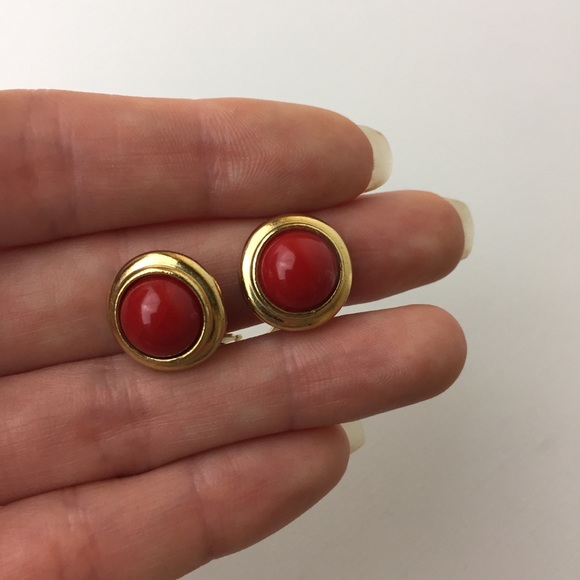 Vintage Minimalist Red & Gold Clip On Earrings - Picture 6 of 7